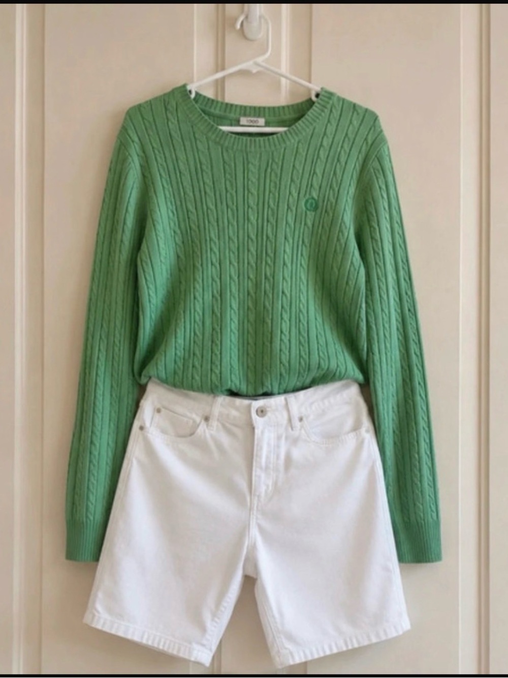 Bundle: Cute summer outfit / Lightweight  sweater and shorts